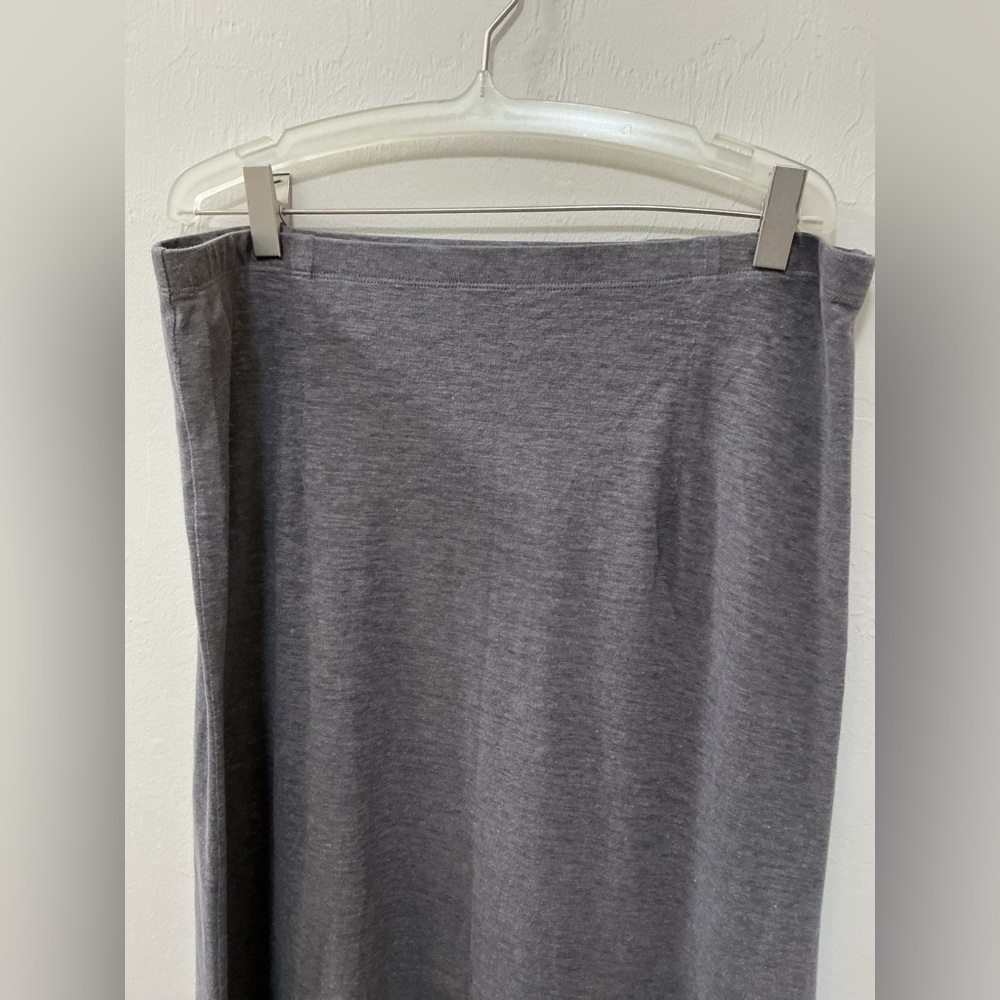 Eileen Fisher pull up skirt in grey size small 55% hemp and 45% organic cotton - Picture 2 of 5